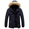 Parka invernale blu scuro da uomo con cappuccio in pelliccia e tasche multiple - M / Blu Nero