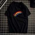 Camiseta negra de algodón de manga corta con estampado de arcoíris y estilo callejero - S / Negro