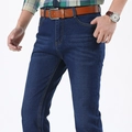 Jeans da uomo blu scuro a gamba dritta con effetto baffatura per un look casual classico - EU 29 / Blu Denim