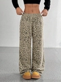 Dettaglio dei pantaloni ampi leopardati con vita elastica e coulisse regolabile - S / Cachi