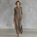 Détail d'une robe longue vert olive avec col polo et rayures latérales blanches contrastées - XS / gris foncé