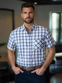 Camicia da uomo a maniche corte con quadri classici blu navy, gialli e bianchi e taschino - S / Quadri blu e gialli