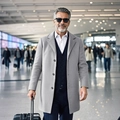 Manteau élégant en laine mélangée grise pour homme, coupe mi-longue avec revers classique - XS / Gris clair