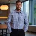 Camicia da uomo a quadri blu e bianchi, maniche lunghe stile casual e business classico - S / Grigio chiaro