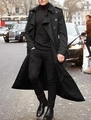 Détail du trench-coat long noir pour homme avec col croisé et pattes d'épaule - S / Hauts / Noir