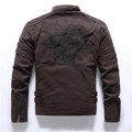 Braune Herren Motorradjacke aus Kunstleder mit großer Flügel- und Totenkopf Bestickung am Rücken - M / Kaffeebraun