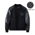 Veste de baseball rétro avec manches en cuir noir et doublure en coton matelassé - M / Rembourré