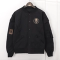 Giacca bomber MA1 nera con ricamo a teschio e tasche funzionali sulla manica - M / Stile Ricamo Teschio / Nero