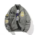Graue MA1 Fliegerjacke mit Stickereien und warmer Wattierung für Damen und Herren - S / Salbeigrün Wattiert