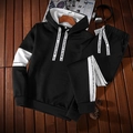 Herren Sportanzug in Schwarz mit weißen Kontraststreifen an Kapuzenpullover und Jogginghose - M / Schwarz
