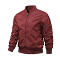 Chaqueta bomber MA-1 clásica en color granate con cuello acanalado y bolsillo de manga - S / Estándar / Granate