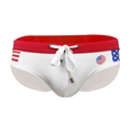 Herren Badehose mit USA-Flaggenmuster und rotem Bund aus weißem Schnelltrocknungsstoff - M / Weiß