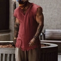 Chemise sans manches pour hommes en lin rouge rétro avec col en V et bords effilochés bruts - M / Rouge