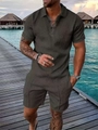 Détail de l'ensemble polo et short pour hommes vert foncé avec texture à vagues - S / Vert Militaire