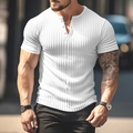 Detalle de una camiseta Henley blanca con textura acanalada y cuello de tres botones - S / Tops / Blanco