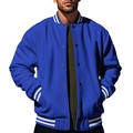 Dettaglio del colletto a costine e della chiusura con bottoni neri sulla giacca blu varsity - S / Blu Zaffiro