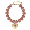 Detailopname van hars kralenarmband met een gepolijste gouden hart hanger - Bruin-Roze Marmertextuur (WB1321)