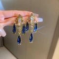 Orecchini vintage color oro con cristalli a goccia blu e strass scintillanti - Orecchini a Goccia di Cristallo Blu con Perno in Argento