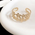 Elegantes goldenes Armband mit offenem Blumendesign für Damen im Retro-Stil - Blumen-Stil (HB5609) / Gold