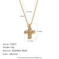 Detailweergave van vergulde roestvrijstalen ketting met glanzend zirkonia kruis. - Klassiek Kruis (N3872) / Goud