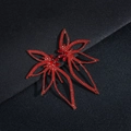 Orecchini a fiore di lusso con strass rossi e petali radiosi per eventi serali eleganti - Stile Fiore Radiale Rosso (KE007R)