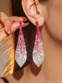 Orecchini lunghi di lusso con strass sfumati in tre colori e finitura in cristallo lucido - Stile Sfumato Rosa Chiaro (KE004RO-W)