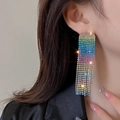 Orecchini a nappa lunghi con strass arcobaleno colorati e design a goccia rettangolare - Stile Rettangolare Sfumato Arcobaleno (KE005RB)