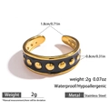 Bague ouverte en C en acier inoxydable 18k doré avec émail noir et pois dorés - Noir (DKR251044GL-BK)