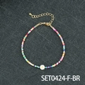Bracciale artigianale di perline colorate con ciondolo a margherita e chiusura oro - Bracciale in perline margherita piccolo (SET0424-F-BR)