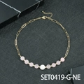 Minimalistische Goldkette mit rosa facettierten Perlen und weißer Mittelperle - Rosenquarz Halskette