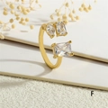 Détail macro de la bague ajustable plaquée or 18K sertie de zircons de haute qualité - Ouvert Réglable / Style de Pierre Blanche(RG0629-G)