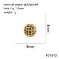 Detail van 8mm vergulde koperen kraal met micro-pave rode en groene zirkonia steentjes - Rood Groene Edelsteen Ronde Kraal (P01843)