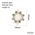Detailansicht des handgefertigten Glasperlen-Blumenanhängers, Größe 25mm x 19mm - Grau Weiß Gemischtes Sechseck-Stern-Muster (P05555)