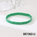Détail d'un bracelet extensible en perles Tila vert vif avec tuiles rectangulaires - Bracelet Élastique à Perles Tila (BR1960-U)