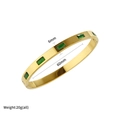 6mm brede goud vergulde titanium stalen armband met vijf rechthoekige groene zirkonia's - Gouden Smaragd Vierkante Zirkonia Armband