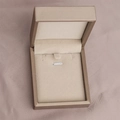 Elegante champagnergoldene PU-Halsketten-Geschenkbox mit weichem Samtfutter innen - Champagnergold Gebürsteter Stil