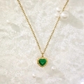 French vintage gold necklace with green heart malachite pendant and beaded texture - Gold Green Cat's Eye