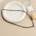 Retro etnische kralenketting met groene steenaccenten en zilveren langdurig slot-hangertje - Veiligheidsslot Groene Kralenketting