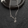 Collana in acciaio al titanio con pendente stella a croce e luna su catena - Collana Mezzaluna con Gemma Nera
