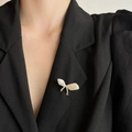Bow-shaped gold plated brooch featuring iridescent baroque pearls and pavé zircons - Pearl Bowknot Style