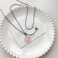 Collier pour femme avec pendentif cœur en pierre rose naturelle et chaîne serpent - Quartz Rose (Cœur)