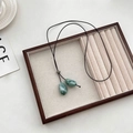Sautoir ethnique avec pendentifs gouttes marbrées vertes et cordon réglable fin - Collier de Couleur Turquoise
