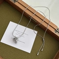 Silberne Tannenzapfen-Halskette mit verstellbarer Schlangenkette und Gleitverschluss - Silber-Schlangenkette