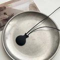 Minimalistische matzwarte theepot hanger ketting met fijn zwart koord voor dames - Zwart
