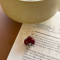 Bague vintage française avec anneau en résine transparente et perle en émail rouge bordeaux - Rouge Foncé