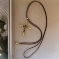 Collier croix en pierre œil de tigre vintage avec pendentif en métal doré - Or (Cordon Tressé Marron)