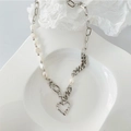 Asymmetric pearl and silver chain necklace featuring a hollow heart pendant - Freshwater Pearl Heart Clasp Style (Style 2)