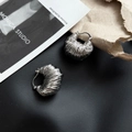 Orecchini a cerchio a U in argento con finitura in metallo intrecciato a spirale - Ispessito / Argento