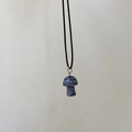 Collana con ciondolo a fungo in pietra naturale grigia con cordino nero e chiusura - Collana di Pietra di Mappa