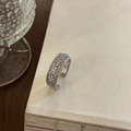 Silberner Vintage-Harzring mit funkelnden Zirkoniasteinen und offenem Design-Stil - Silberner Feiner Spitzenring mit Zirkonia